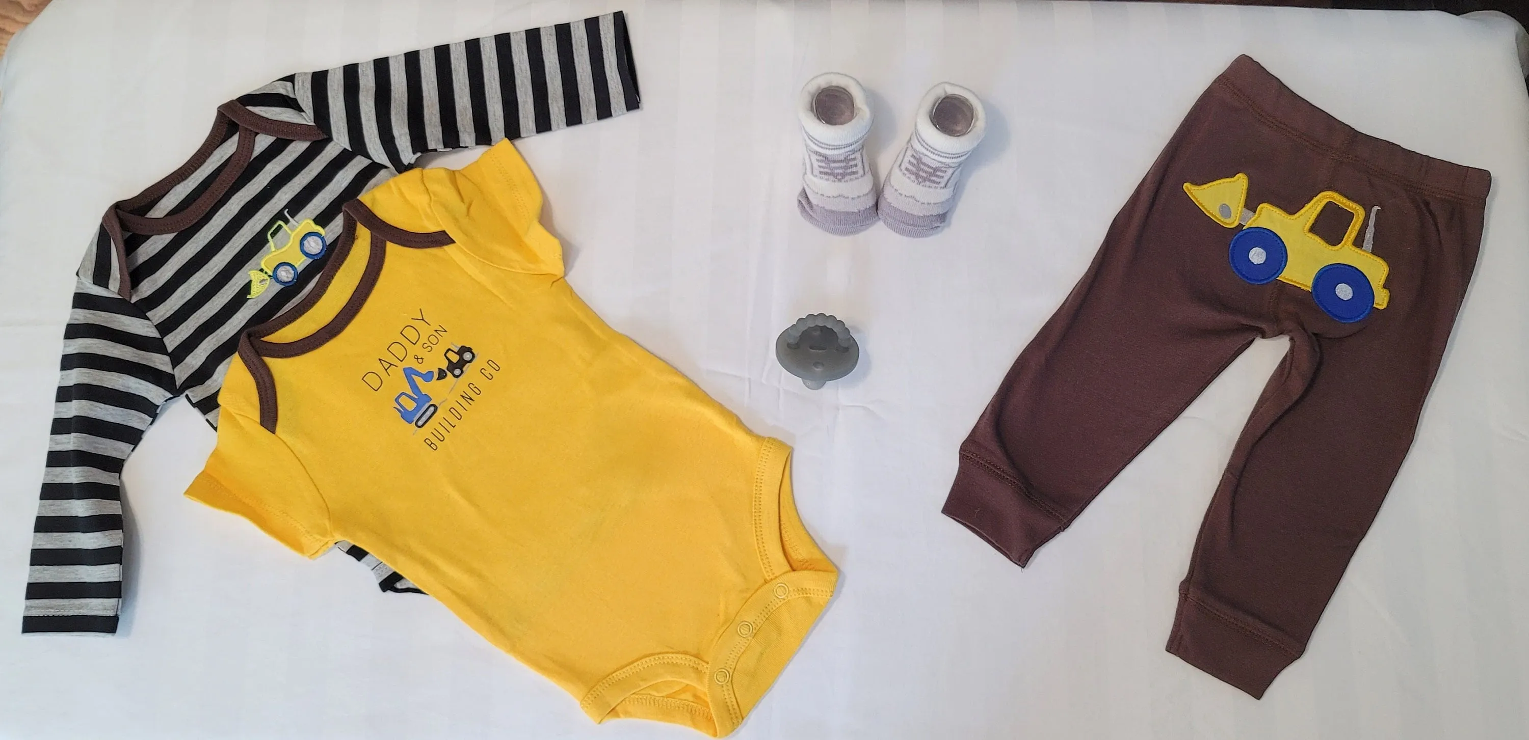 Baby Clothes 3pcs, Baby Boys Set 6 and 12 months, Baby Clothes Tunka Truck, Baby Clothes Daddy Son, Boys Yellow Onesie, Gift Set, Baby Gift