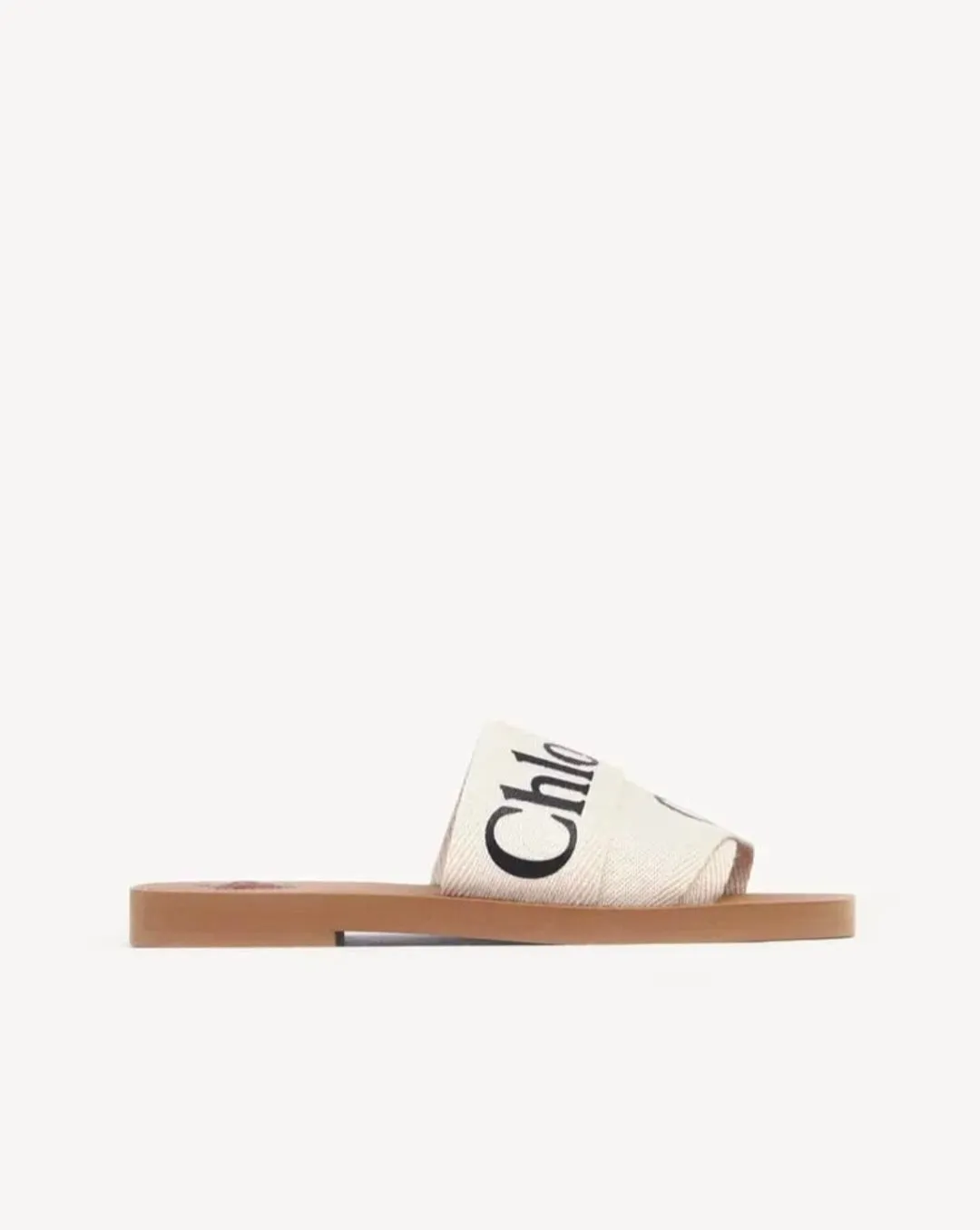 Chloe woody flat