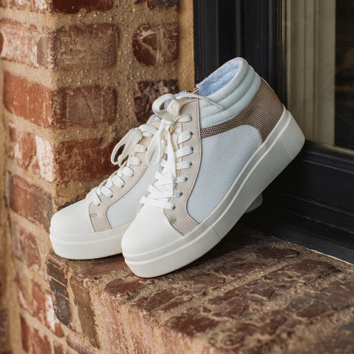 Espaloma High Top Sneaker