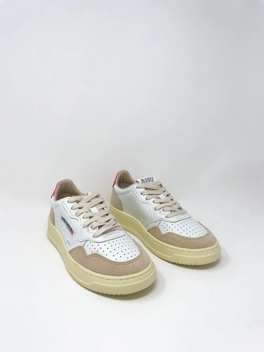 Medalist Low Sneakers Leather Suede in White/Tea Rose