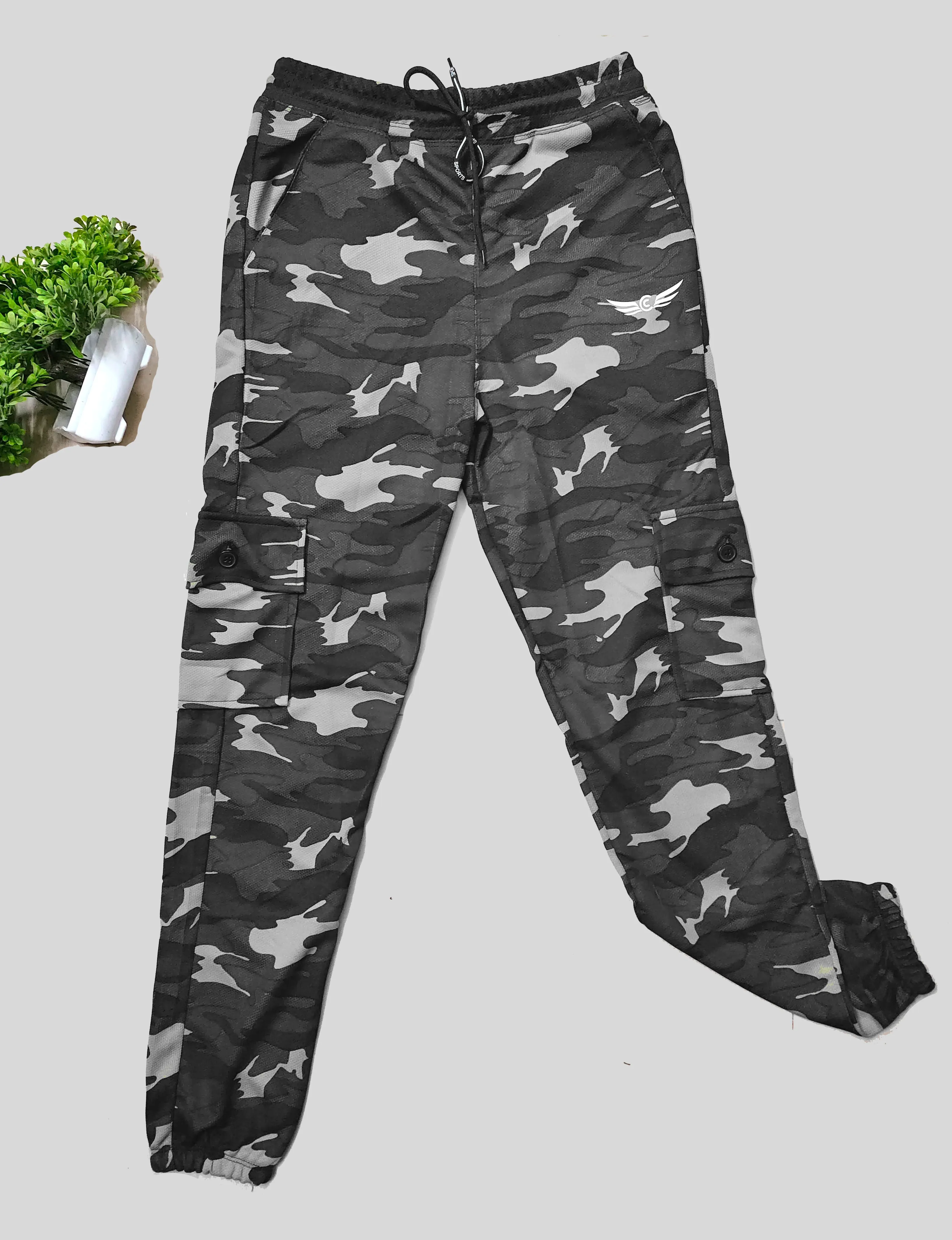 Men Printed Army Black Joggers (Pack of 1)