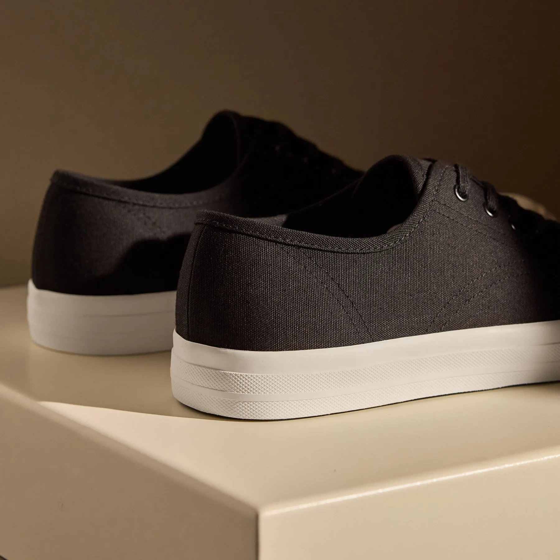 Men's Cotton Canvas Low Top Sneaker - Black