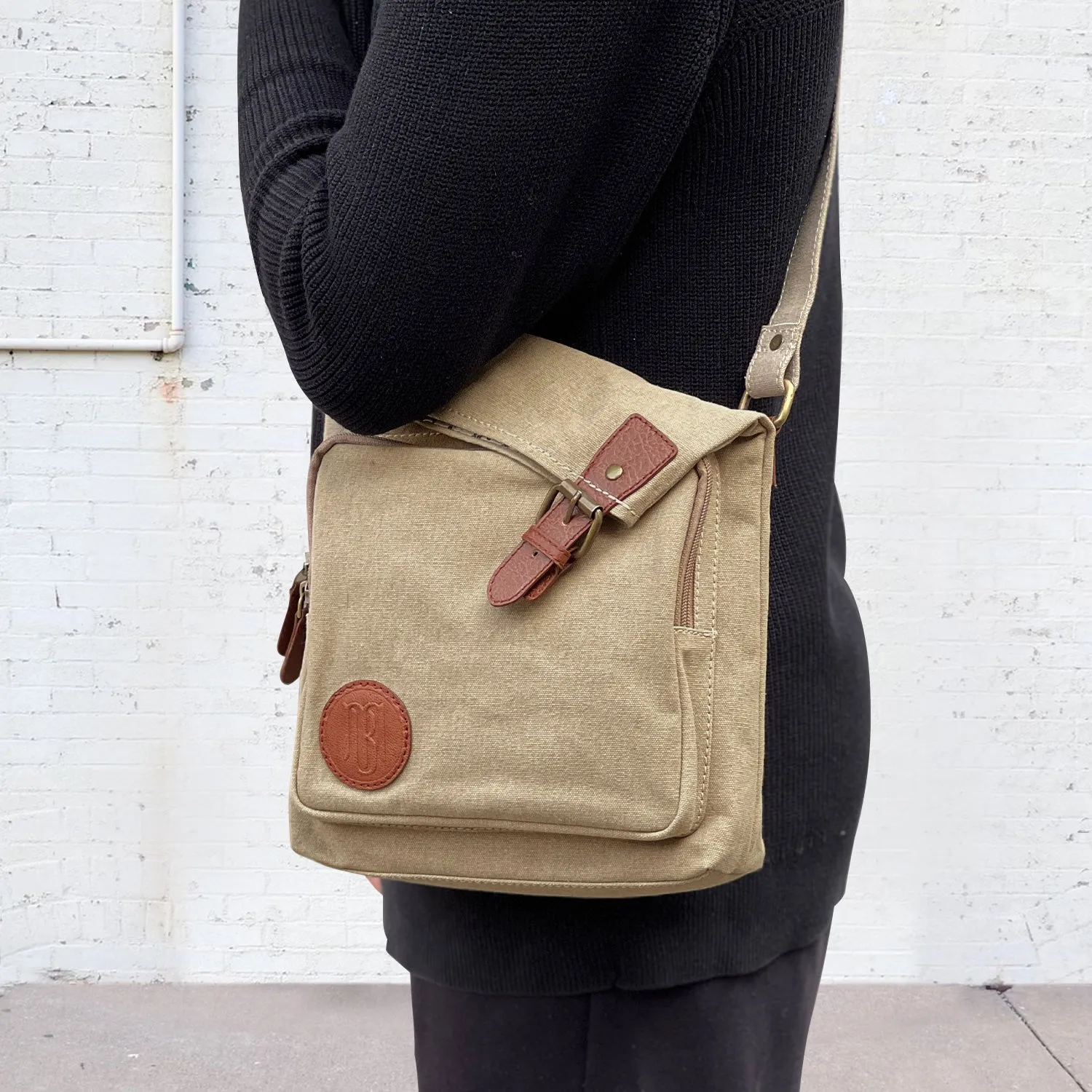 Mona B Unisex Canvas Messenger Crossbody Bag: Flint