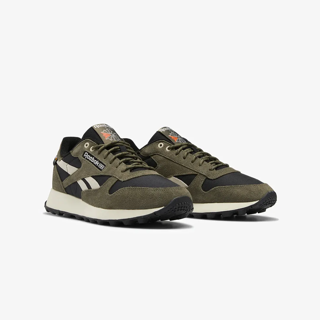 Reebok | CLASSIC LEATHER TENNIS  { ARMY GREEN / STUCCO