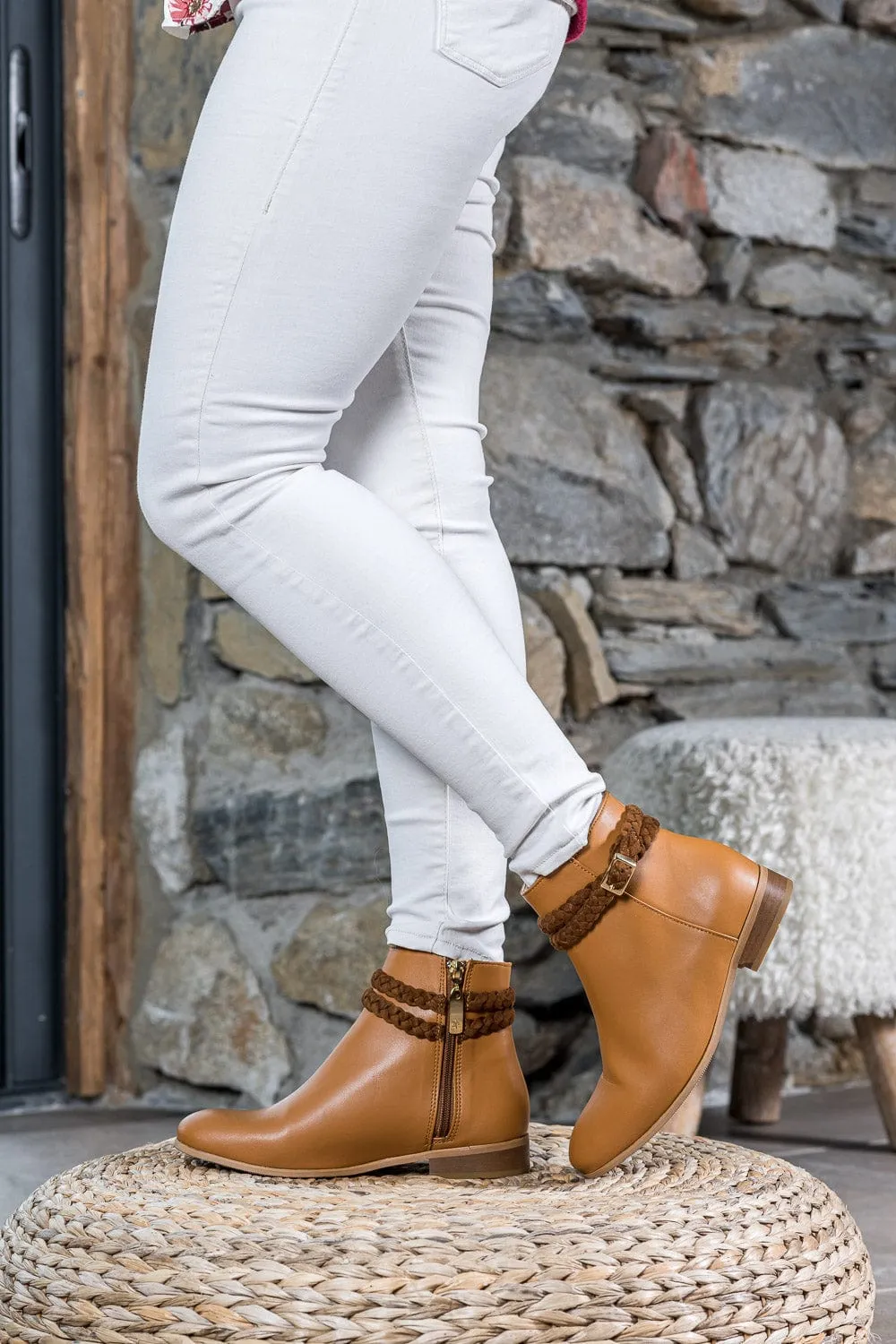 Scandinavia Vegan Leather Braid Ankle Boots | Camel