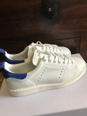 Starter sneakers in leather with navy heel tab