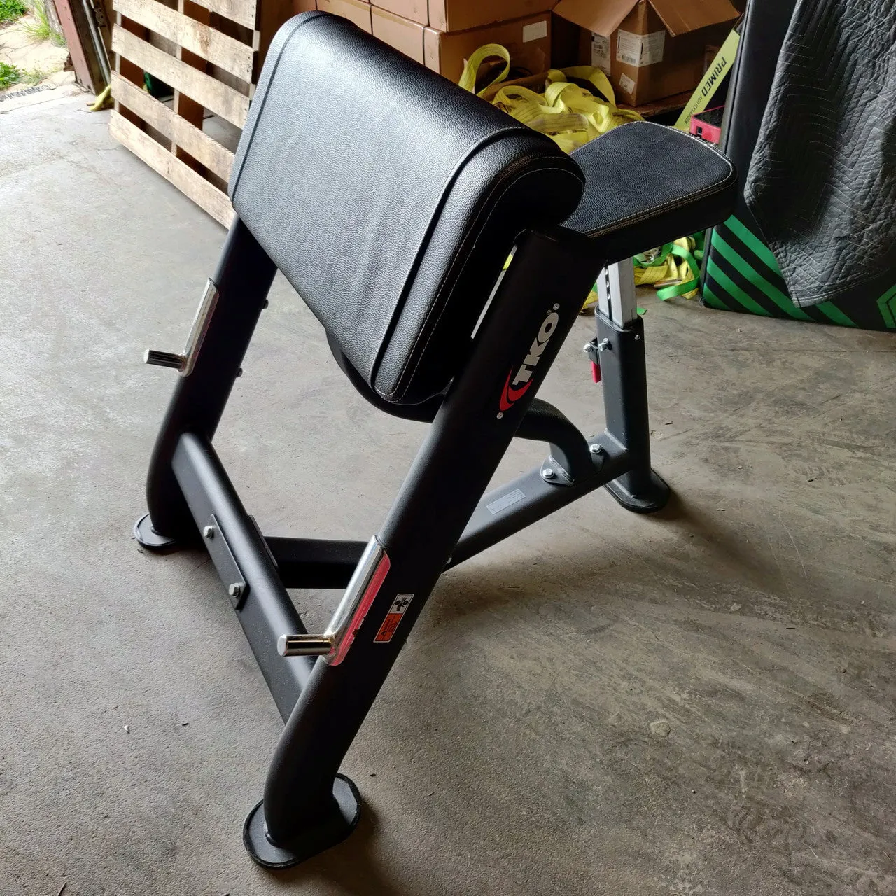 TKO Preacher Curl Bench