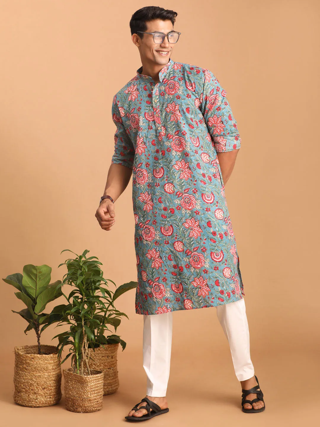 VASTRAMAY Blue Red Floral Cotton Kurta Set