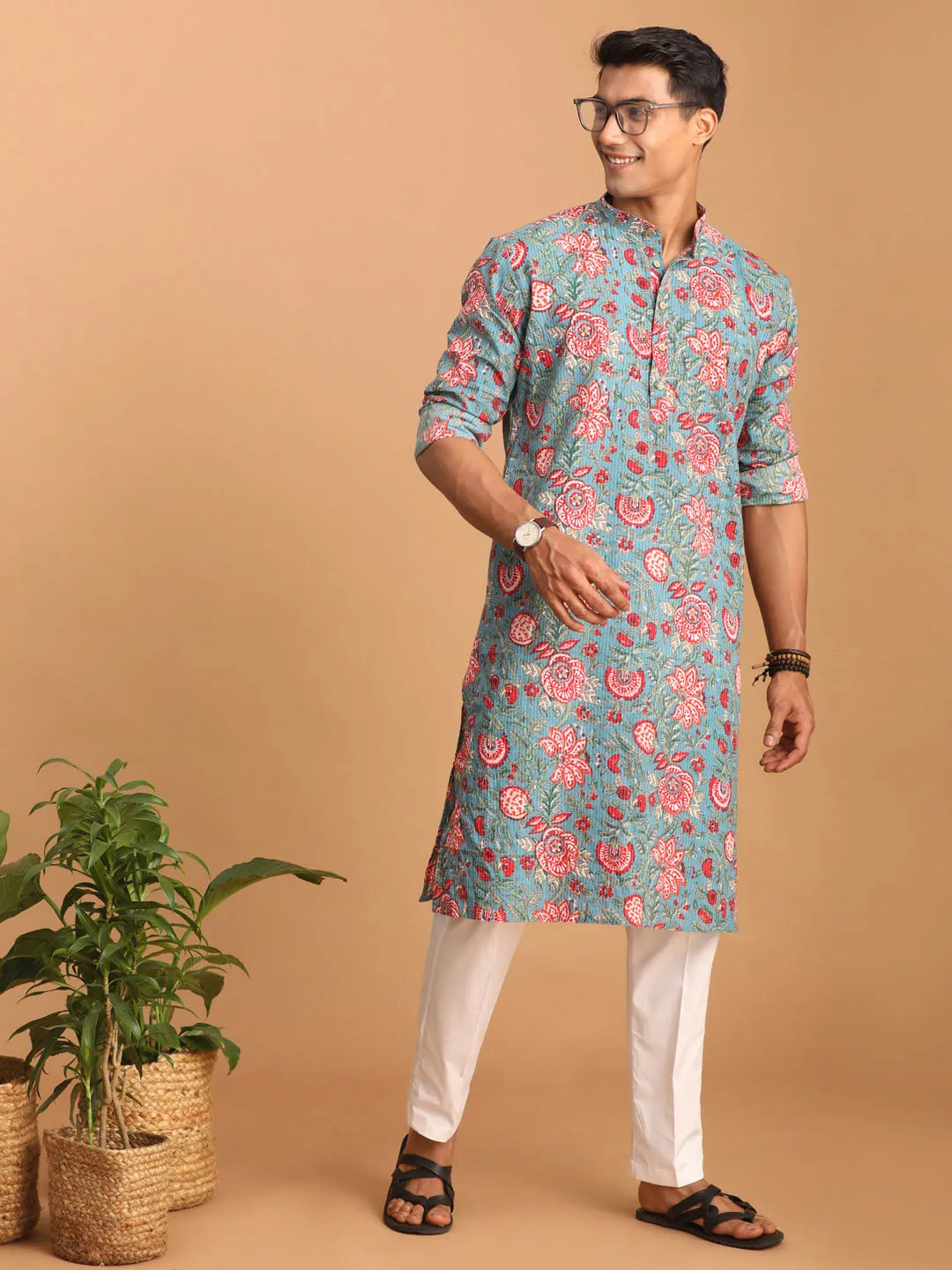 VASTRAMAY Blue Red Floral Cotton Kurta Set