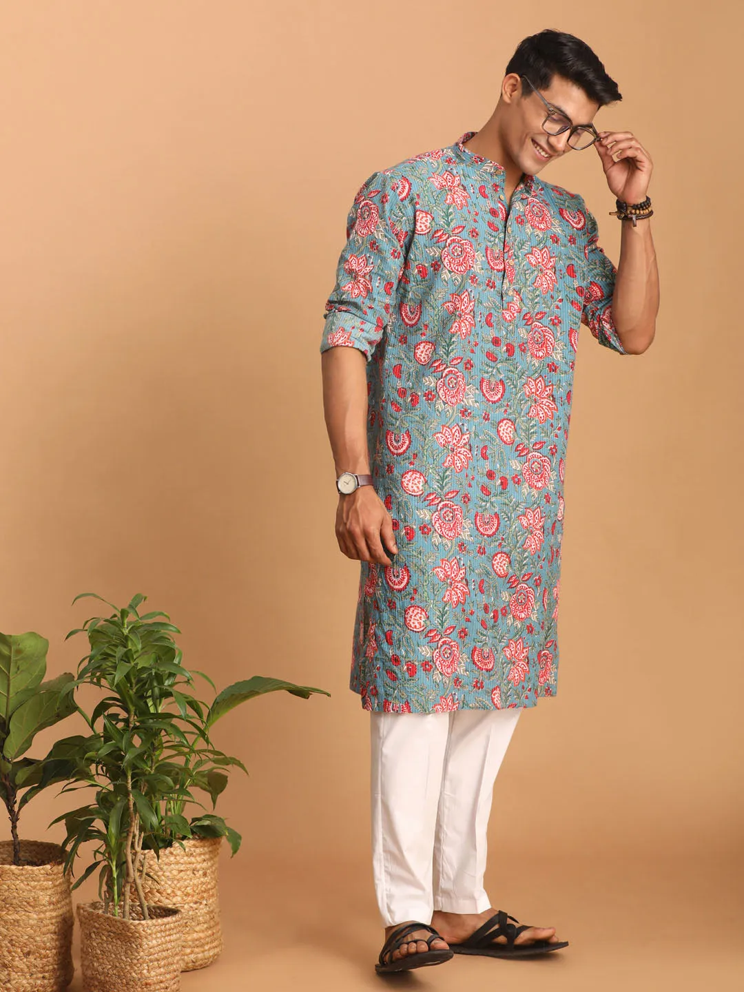 VASTRAMAY Blue Red Floral Cotton Kurta Set