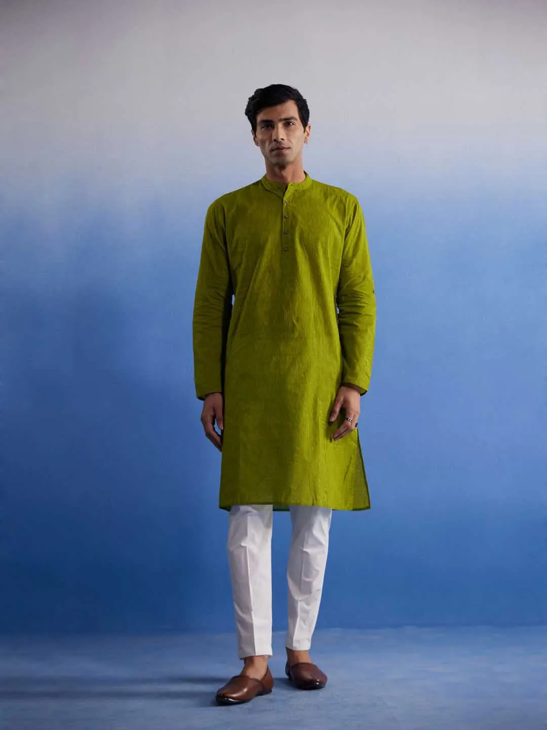 VASTRAMAY Green Cotton Handloom Kurta Pyjama