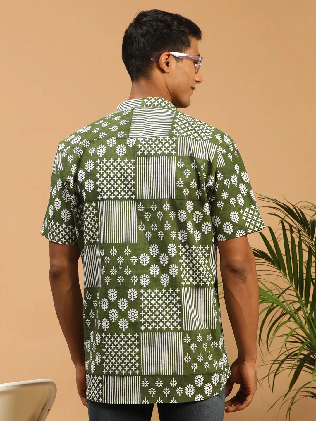 VASTRAMAY Green Printed Cotton Short Kurta