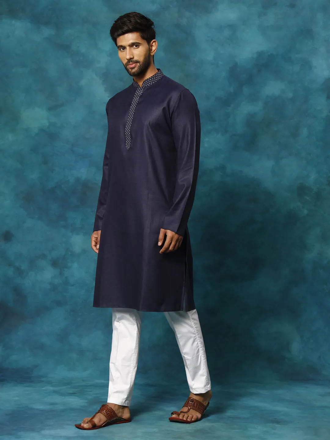 VASTRAMAY Men's Blue & White Kurta Pyjama