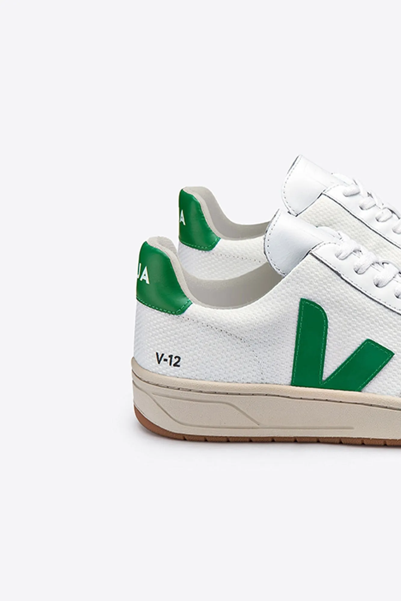 Veja V12 Sneaker