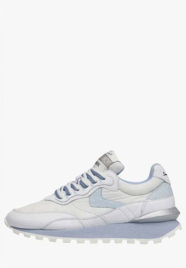 Voile Blanche - Qwark Hype Woman in White/Light Blue